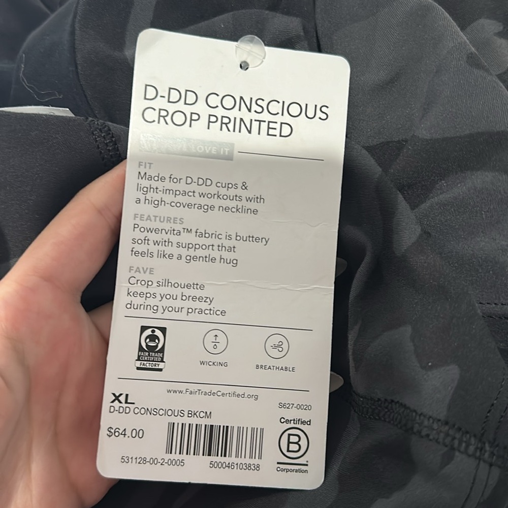 NWT Athleta D-DD Conscious Crop || Black Camo - Picture 3 of 3